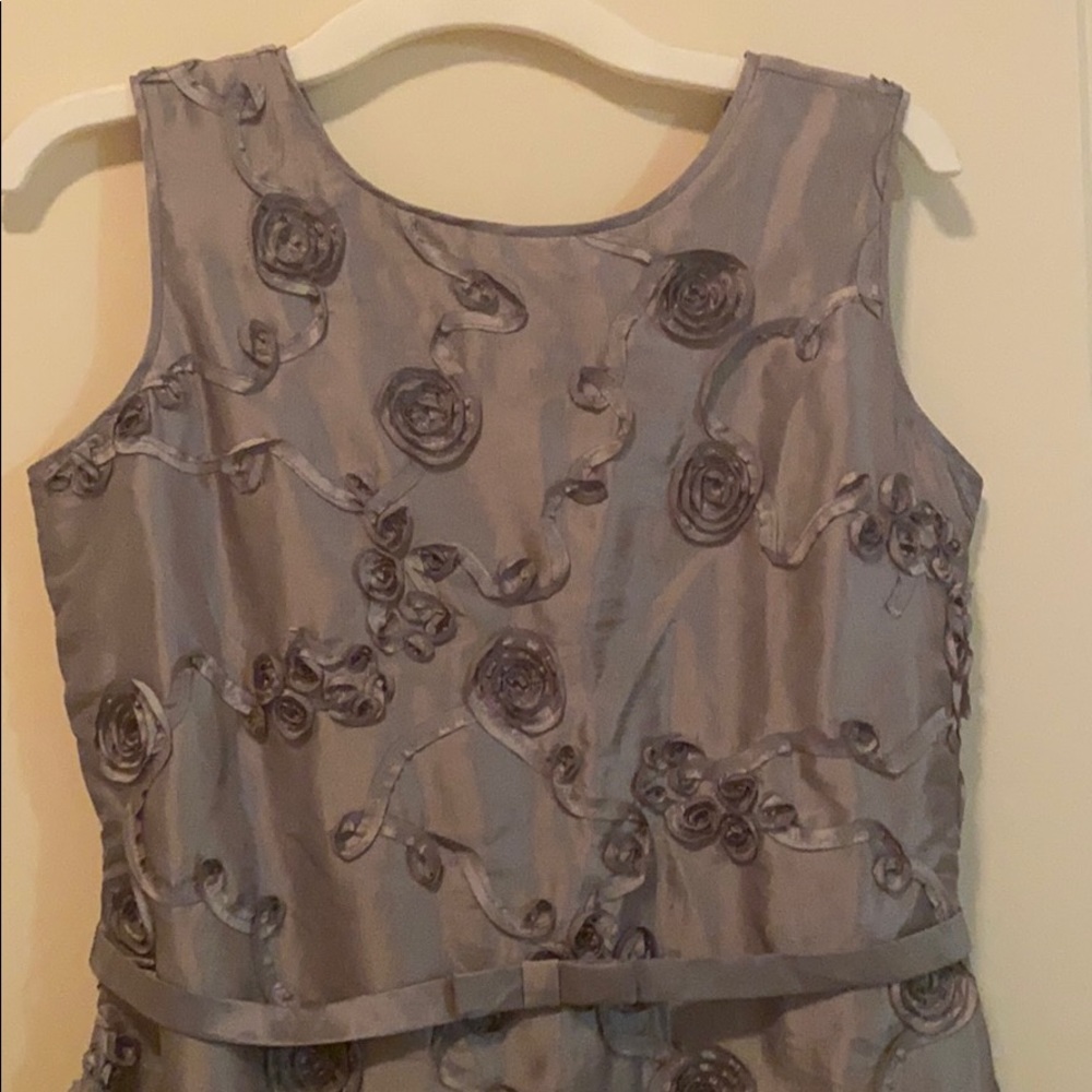 Grey Dress With Roses - Picture 2 of 3